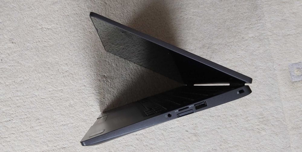 Dell 5300 2in1 laptop/tablet i5 8365U, 16 GB, NVME 256 GB, 13", WIN 11