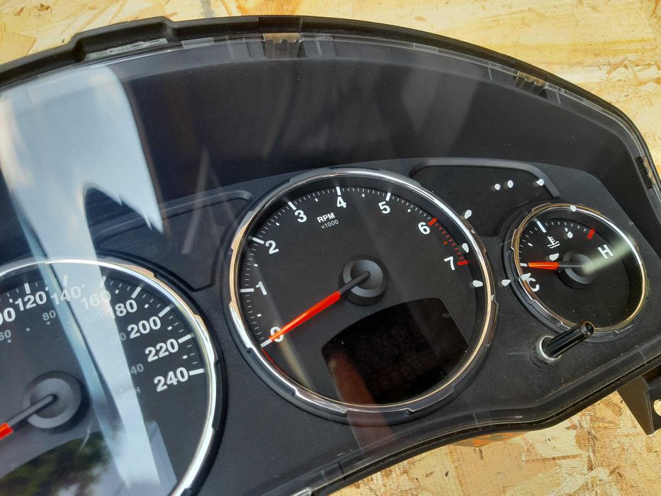 Licznik Jeep Liberty Cherokee KK 3.7 08-12r Euro