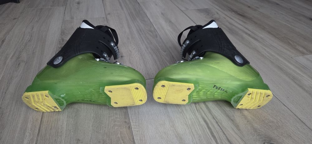 Buty narciarskie ATOMIC WAYMAKER JR R3  25-25,5