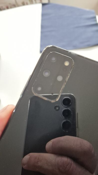 Samsung S20+ 5G.