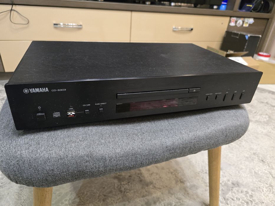 CD програвач Yamaha CD-S303