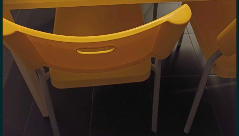 Cadeiras de Plástico Cozinha Amarelas IKEA