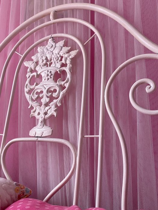 Cama de Ferro em cor branca