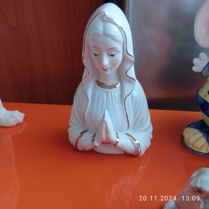 Фигурки, статуэтки, копилки