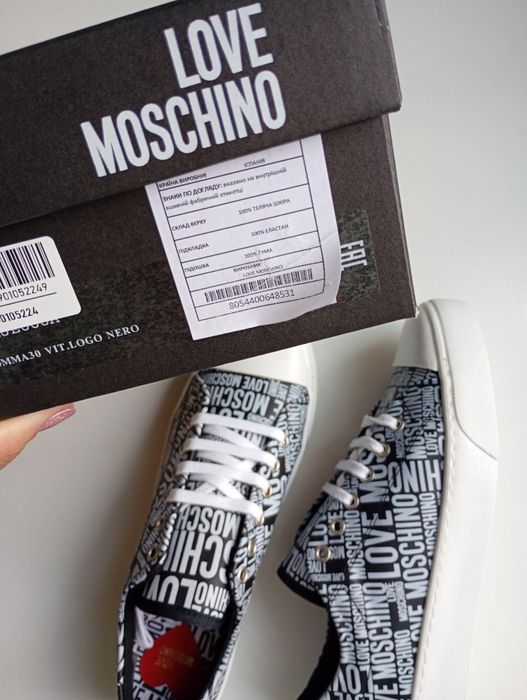 Кеди жіночі love moschino