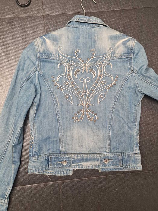 Kurtka jeans dżinsowa.