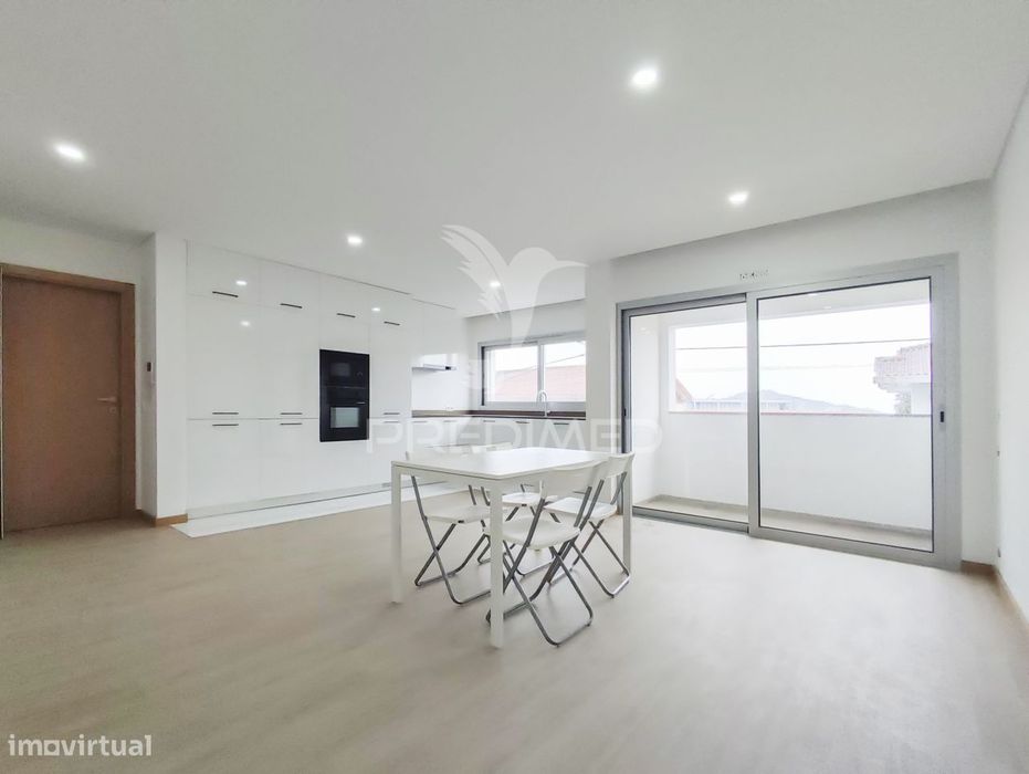 Apartamento T1 com terraço