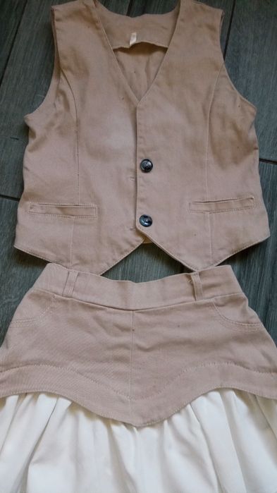 Костюм святковий  спідниця з жилеткою