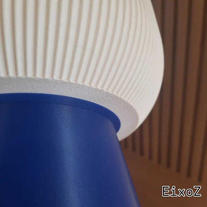 Candeeiro de mesa E27 com Lâmpada LED - NOVO Ref: 006