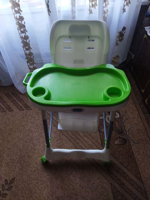 Продам стільчик для кормління