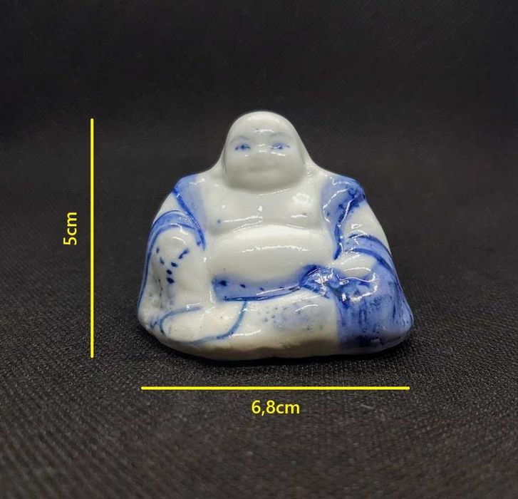 Pequeno buda em porcelana chinesa