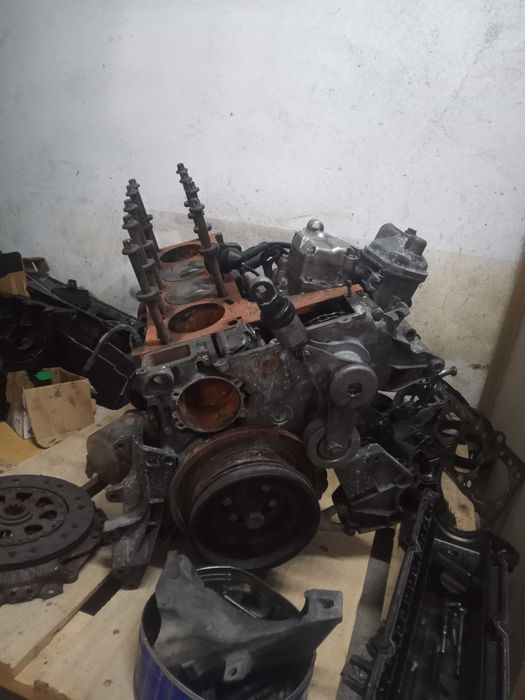 Motor carrinha bmw 318 tds,bomba injetora ,partes inferiores