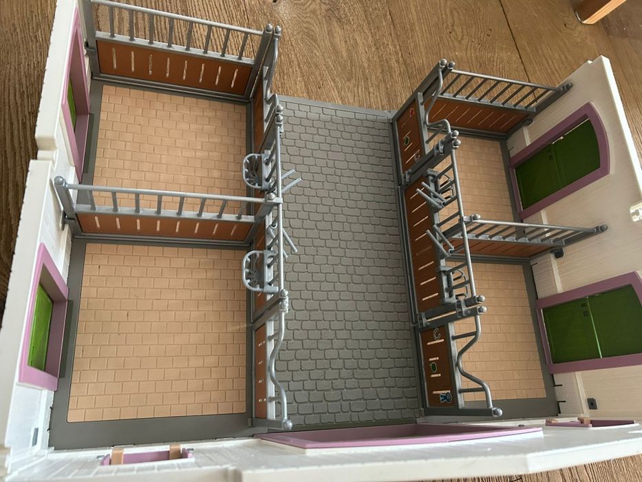 Stajnia Shleich 42344