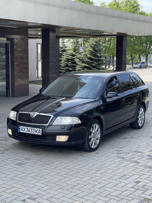 Skoda Octavia A5 2.0 бенз Автомат Laurin Klement