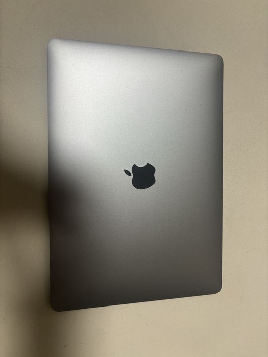 Macbool Air M1 (ідеальний стан)