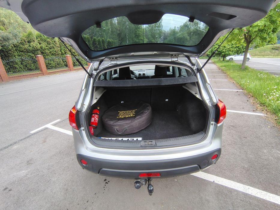 Nissan Qashqai   srebrny metalik