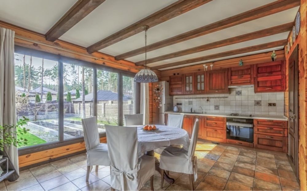 ЕКО-будинок з РЕМОНТОМ І душею. Є ПІДВАЛ  і баня. ЛЮКС-локація. 10 сот