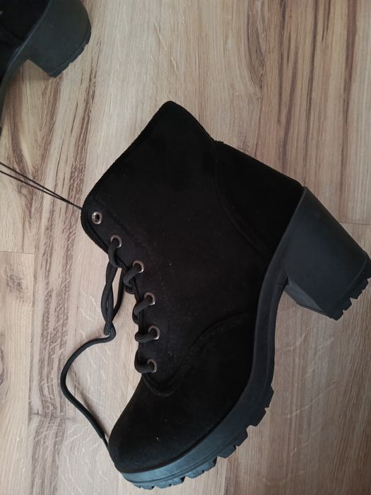 Czarne zamszowe botki damskie 41 nowe
