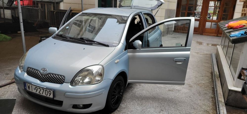 Sprzedam toyotę yaris