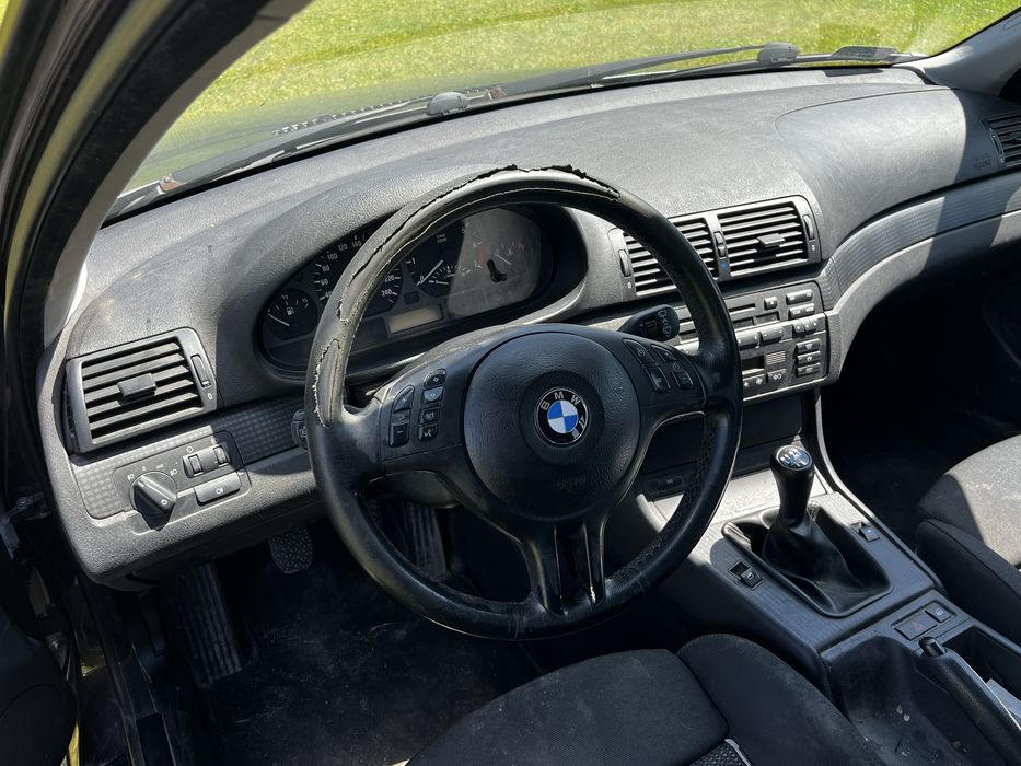 BMW 318i 2003 e46