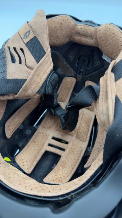 Powystawowy Kask Rowerowy Giro Bexley Mips r. S (51-55cm)