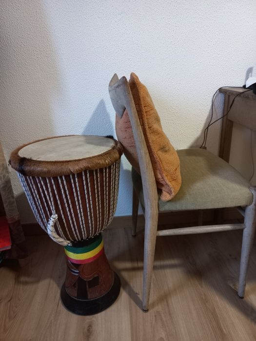 Djambe grande, robusto