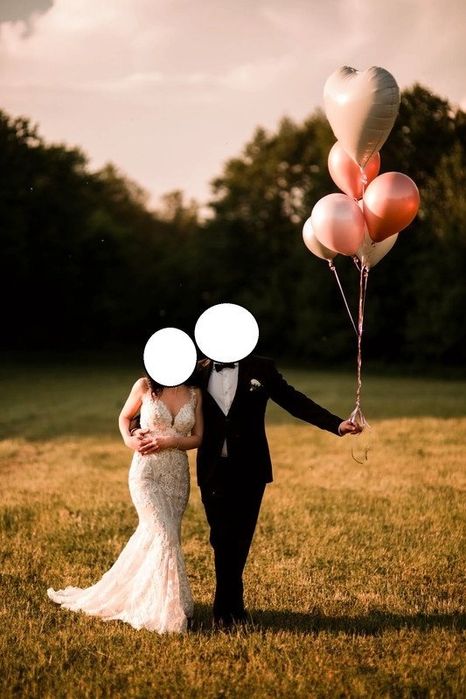 PIĘKNA! Suknia ślubna Essense of Australia model: 3124