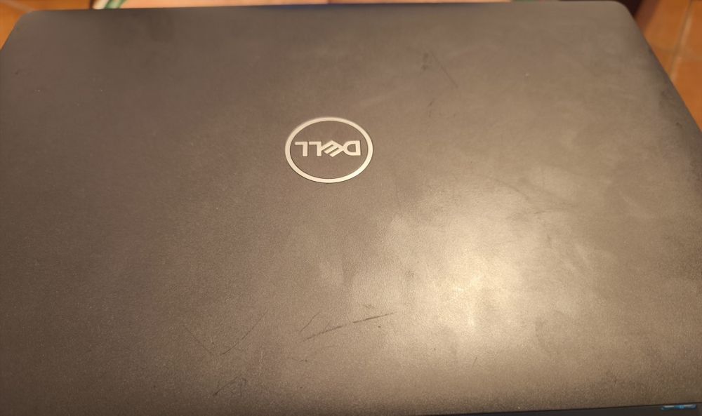 Dell Latitude 5500 Laptop64552099182210122