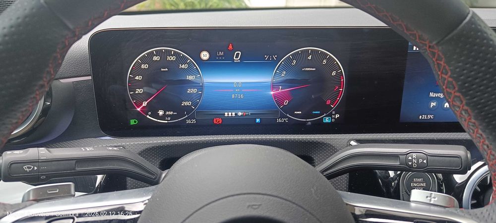 Mercedes-Benz A 200 Limousine, versão AMG Premium