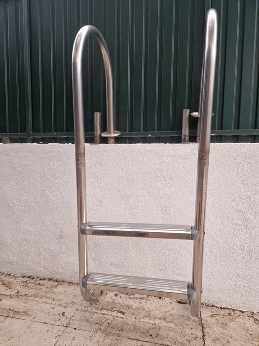 Escada inox piscina desmontável