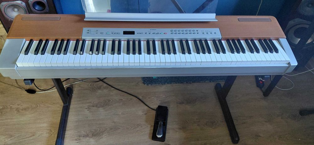 Pianino cyfrowe YAMAHA P - 120 + statyw  + case