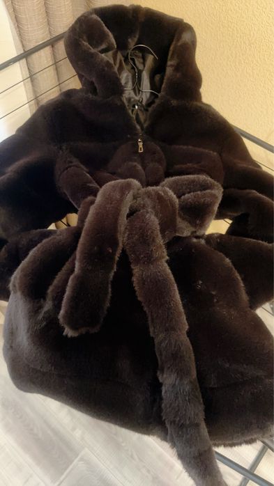 Шубка з еко хутра Tissavel