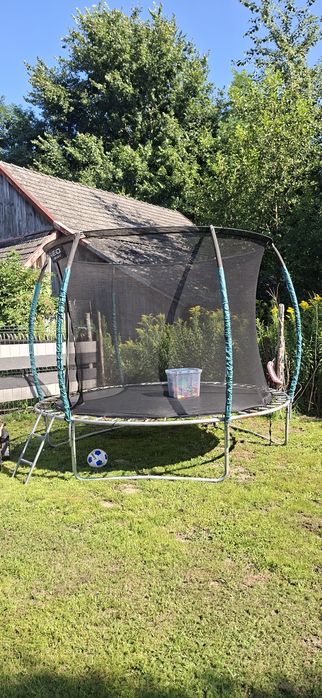 Trampolina ogrodowa
