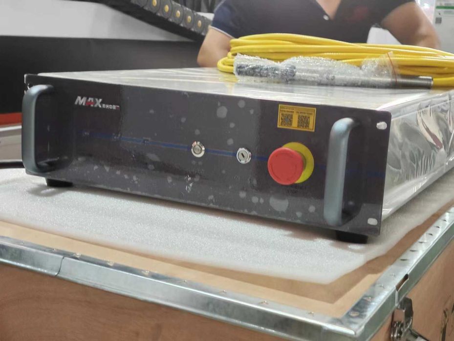 cortador de laser de fibra  cnc fiber laser cutter 1.5kw