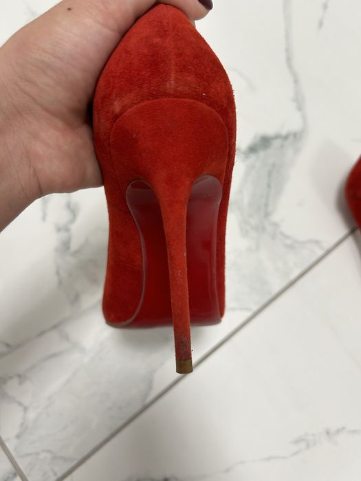 Туфлі на каблуку