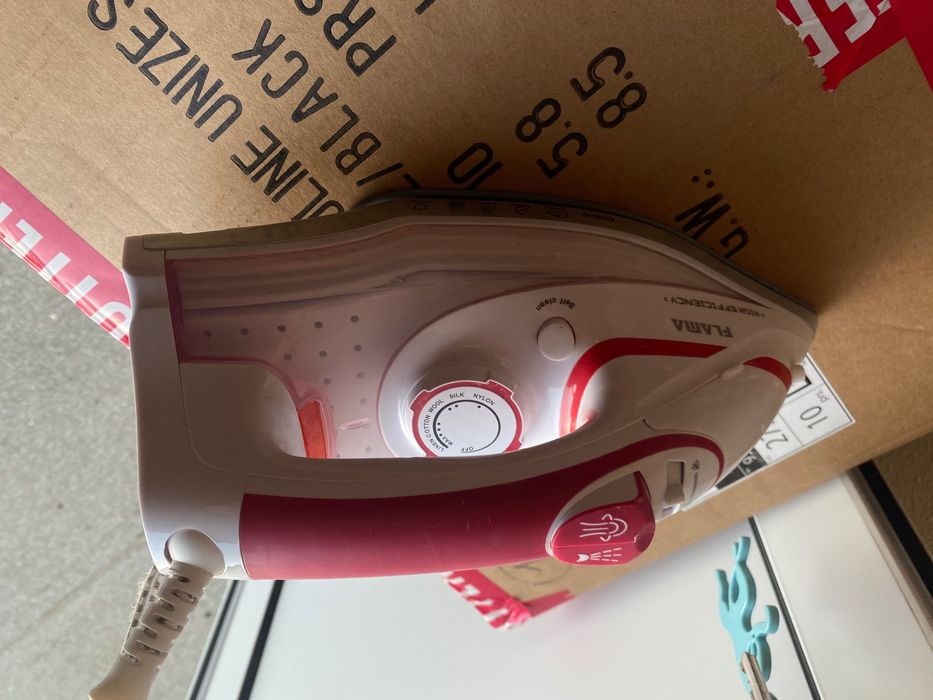 ferros de engomar a vapor. bom estado