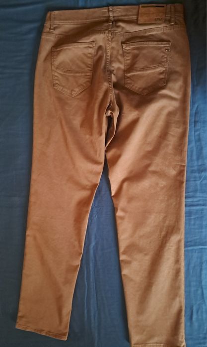 Jeansy męskie materiałowe(brąz oliwkowy)- Brax r.34/32