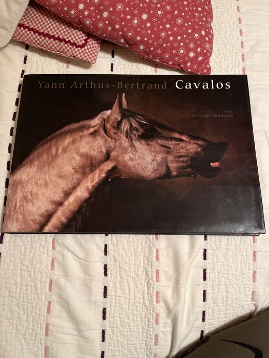 Livro Cavalos edicoes inapa