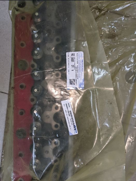 Головка блока циліндрів з клапанами 252501150186ТАТА 613