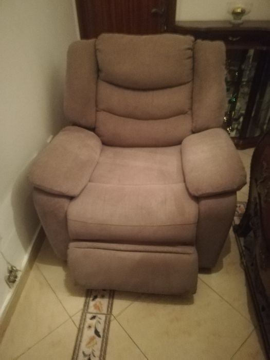 Vendo Cadeirão relex sem uso