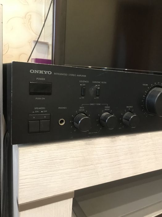 Колонки и усилитель ONKYO шикарный сочный звук
