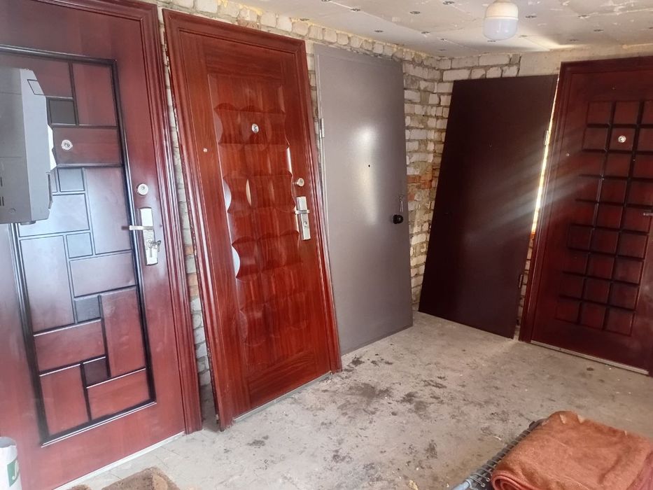 Двери/двері та вікна/окна