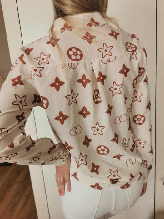 Kremowa lekka wzorzysta koszula