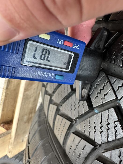 Шини зима 235/55 R19 Continental резина комплект