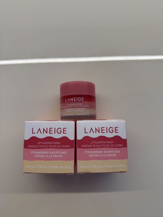Laneige Маска для губ Strawberry Cake 20г