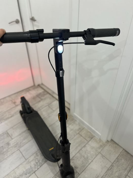 Продам електросамокат Ninebot MAX