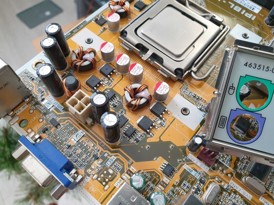 płyta główna IPIBL-LB-REV1.01 HP Socket 775 Intel E4600 DDR2 4Gb ram