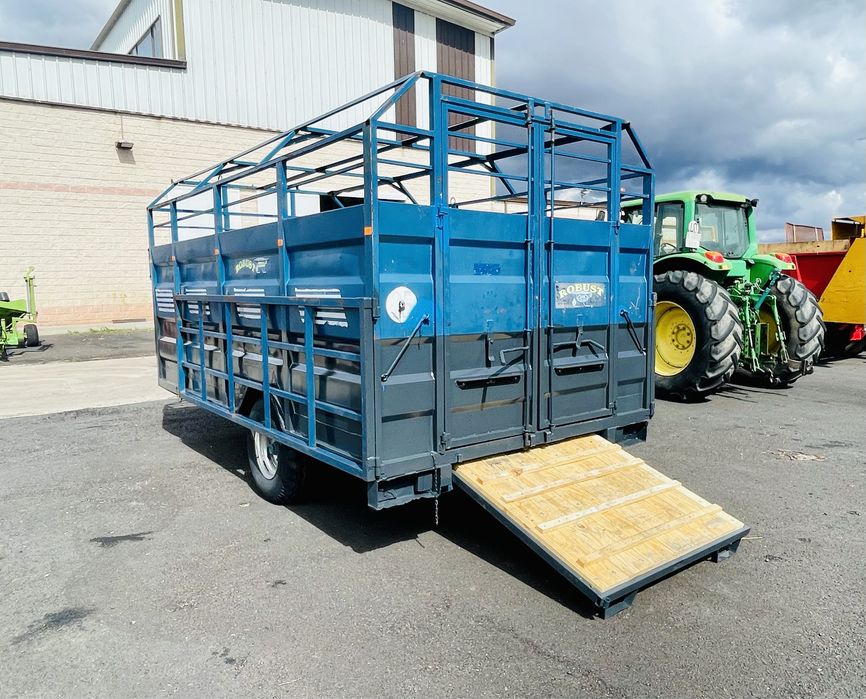 reboque para transporde de animais