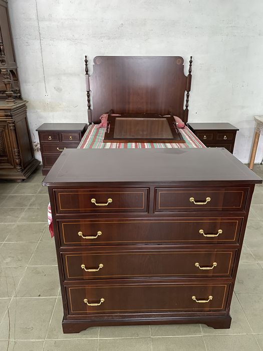 Quarto Dona Maria Mogno Novo