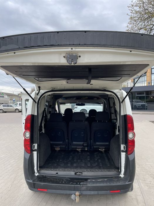 Авто Opel Combo 2012